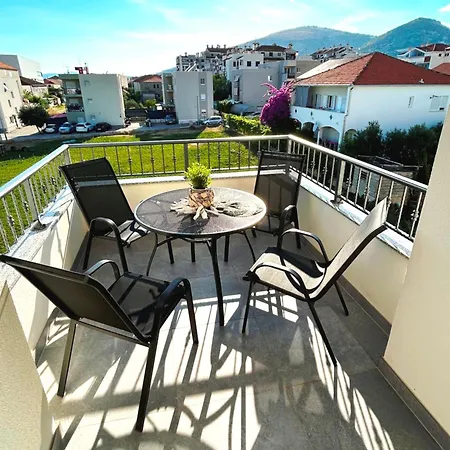 Town 2 Апартаменты *